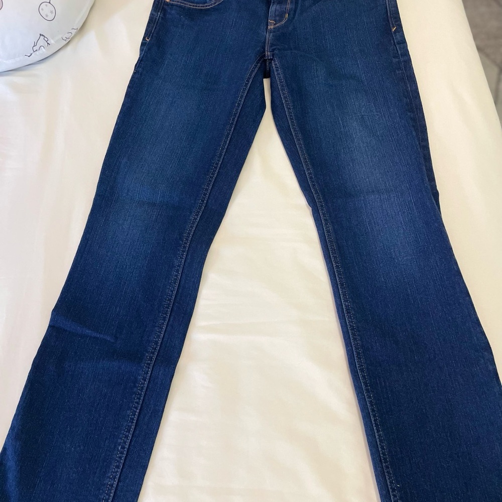 Gap 1969 || Women’s Dark Wash || Regular Straight Jean Size 28
